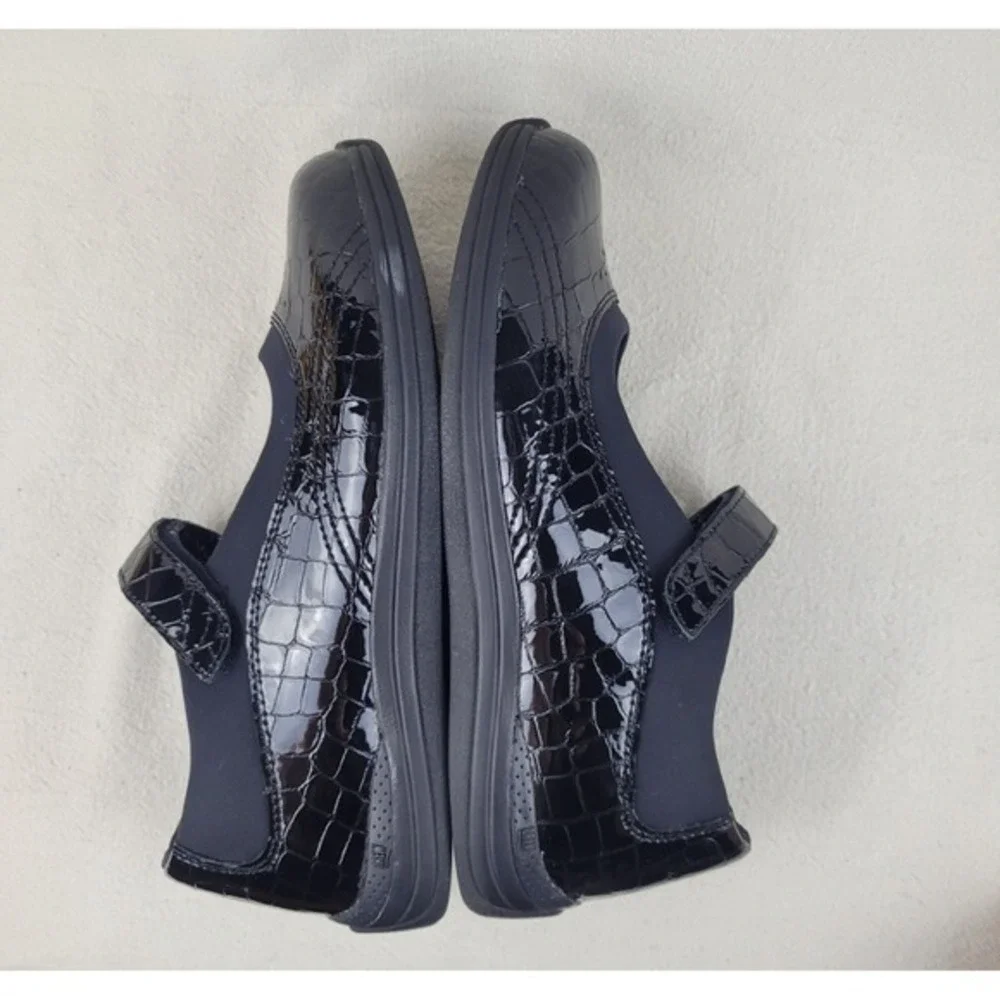 Drew Rose Women's Cushioned Mary‎ Janes size 8.5 Black